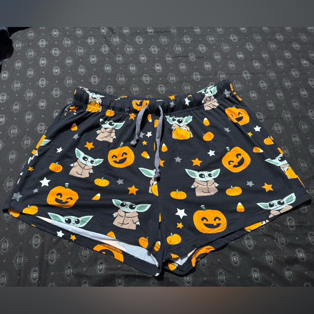 Star Wars Halloween Shorts with Baby Yoda and Pumpkin Design